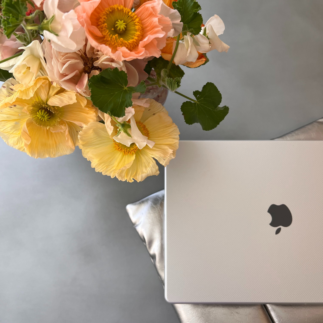 Laptop & flowers